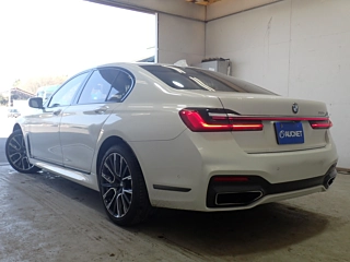 Заказать BMW 7 SERIES