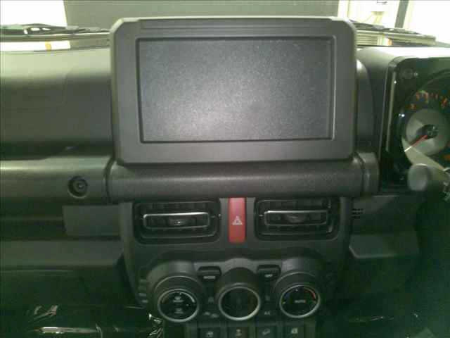 SUZUKI JIMNY NOMADE 2025