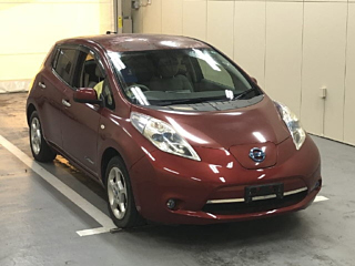 NISSAN LEAF