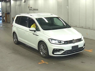VOLKSWAGEN GOLF TOURAN