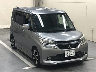 MITSUBISHI DELICA D2