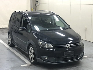 VOLKSWAGEN GOLF TOURAN