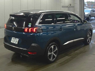Заказать PEUGEOT 5008