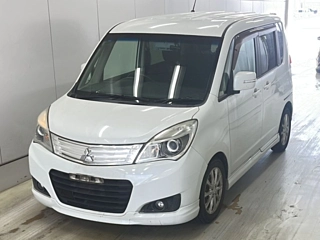 MITSUBISHI DELICA D2