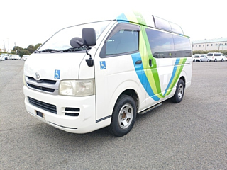 TOYOTA HIACE VAN