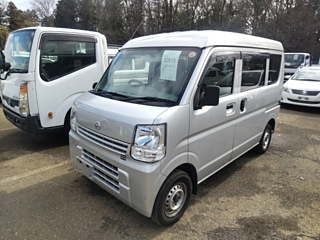 NISSAN CLIPPER VAN