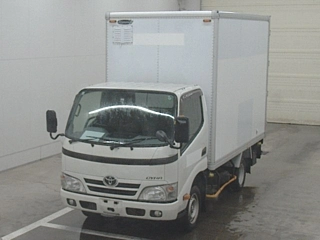 TOYOTA DYNA