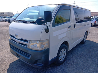 TOYOTA REGIUS ACE VAN