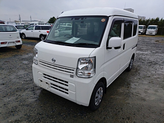 NISSAN CLIPPER VAN