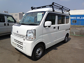 NISSAN CLIPPER VAN