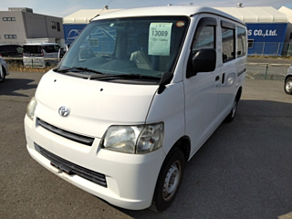 TOYOTA TOWN ACE VAN