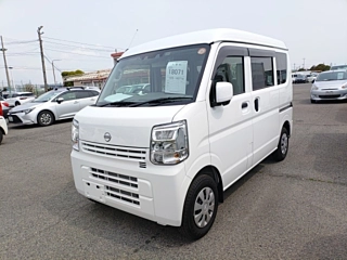 NISSAN CLIPPER VAN