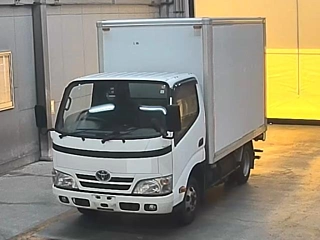 TOYOTA DYNA