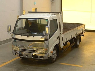 TOYOTA DYNA