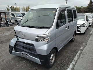 TOYOTA PIXIS VAN