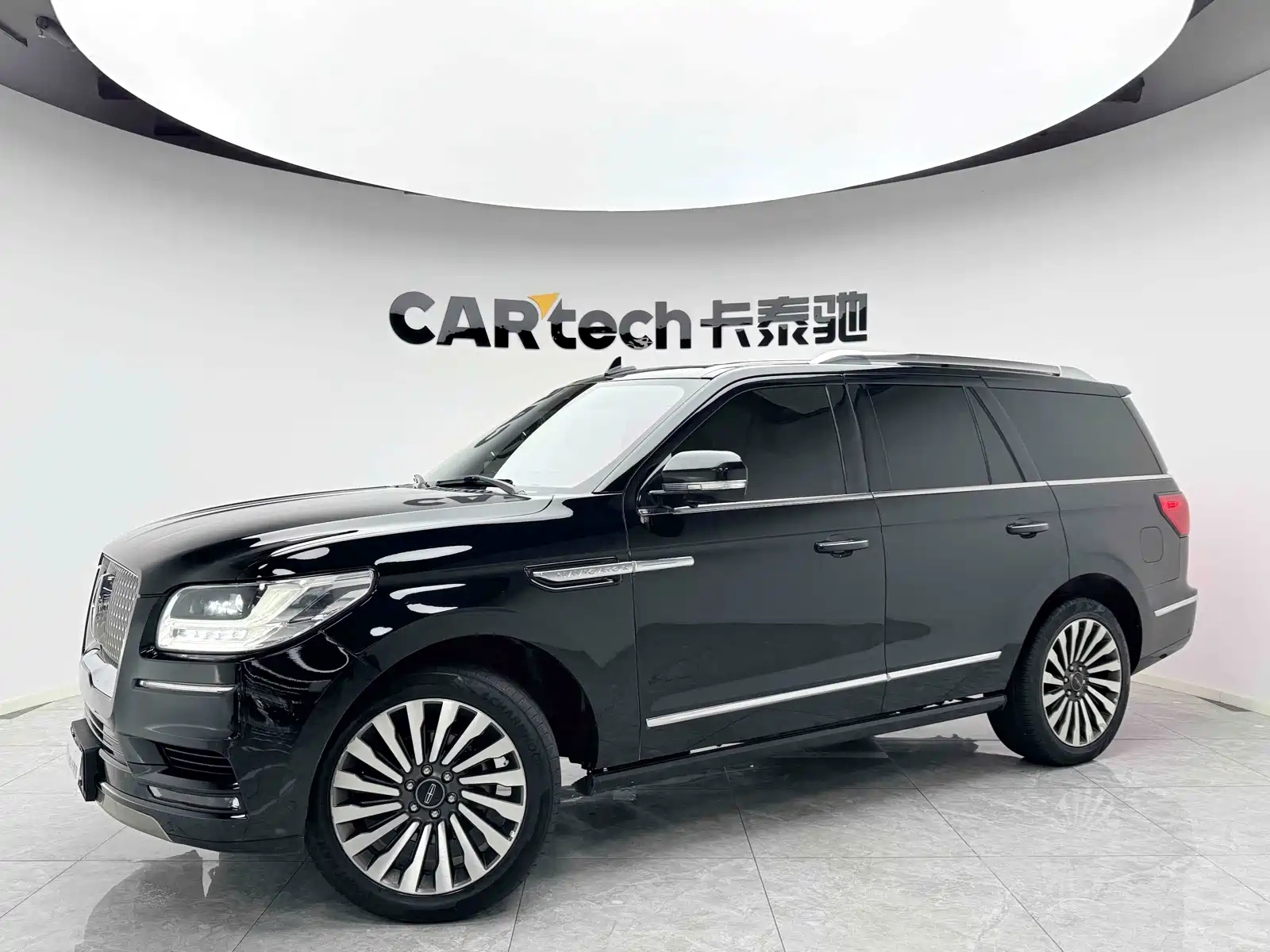 LINCOLN NAVIGATOR 2020