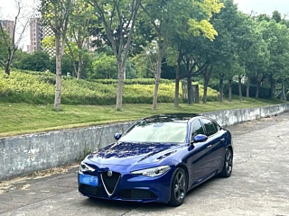 Заказать ALFAROMEO GIULIA
