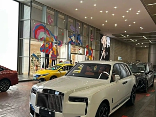 Заказать ROLLS ROYCE CULLINAN