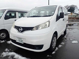 NISSAN NV200