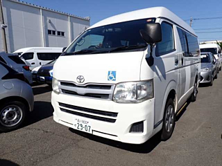 TOYOTA HIACE VAN