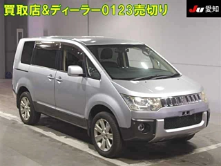 MITSUBISHI DELICA D5