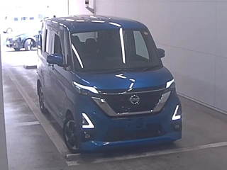 NISSAN ROOX
