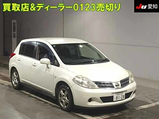 NISSAN TIIDA