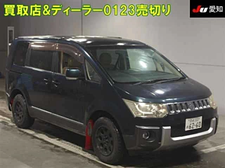 MITSUBISHI DELICA D5
