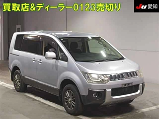 MITSUBISHI DELICA D5