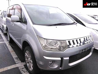 MITSUBISHI DELICA D5