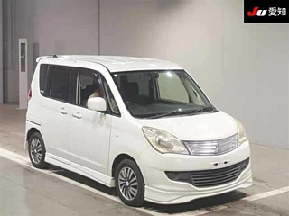 MITSUBISHI DELICA D2