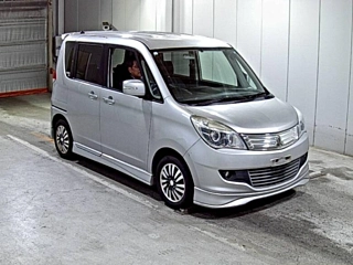 MITSUBISHI DELICA D2