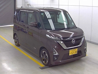 NISSAN ROOX
