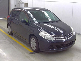 NISSAN TIIDA