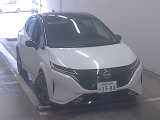 NISSAN AURA
