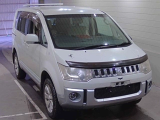 MITSUBISHI DELICA D5