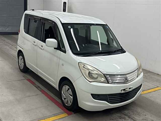 MITSUBISHI DELICA D2