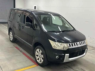 MITSUBISHI DELICA D5