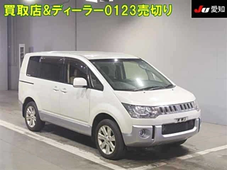 MITSUBISHI DELICA D5