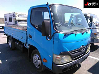 TOYOTA DYNA