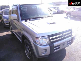 MITSUBISHI PAJERO MINI