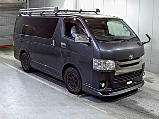 TOYOTA HIACE VAN