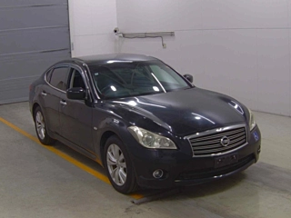 NISSAN FUGA