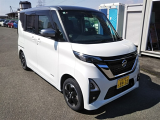 NISSAN ROOX