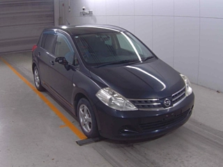 NISSAN TIIDA