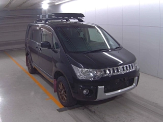 MITSUBISHI DELICA D5