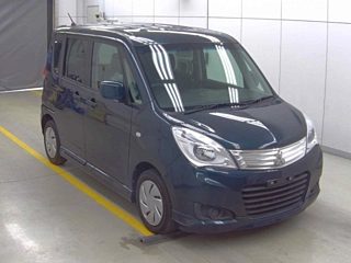 MITSUBISHI DELICA D2