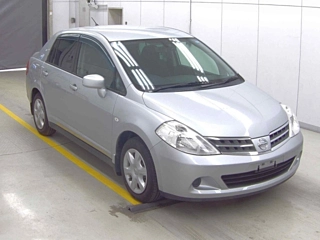 NISSAN TIIDA LATIO