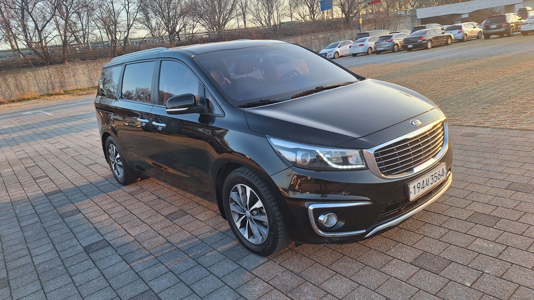 KIA CARNIVAL 2018