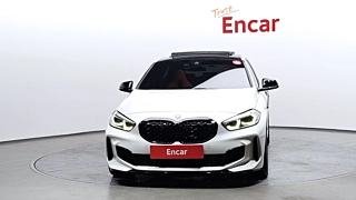 BMW 1-SERIES F40 2022